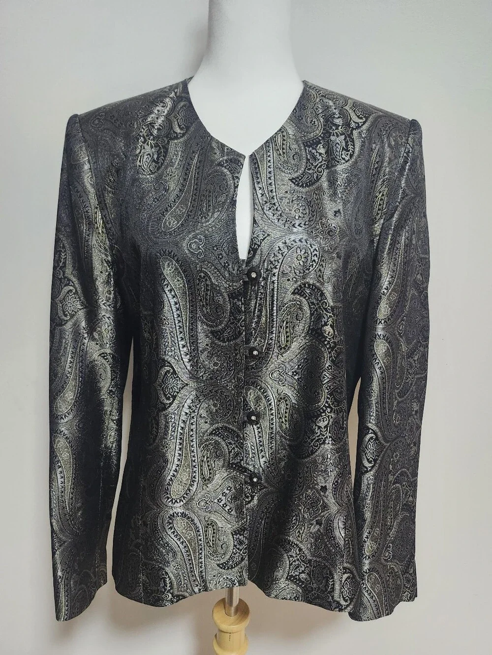 Vintage Chapter Metallic Paisley Button-Front Jacket - Black & Silver - Picture 8 of 9
